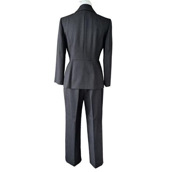 TAHARI 2-Piece Pant Suit Size Charcoal Gray 10 Petite Wool Blend - Picture 3 of 11